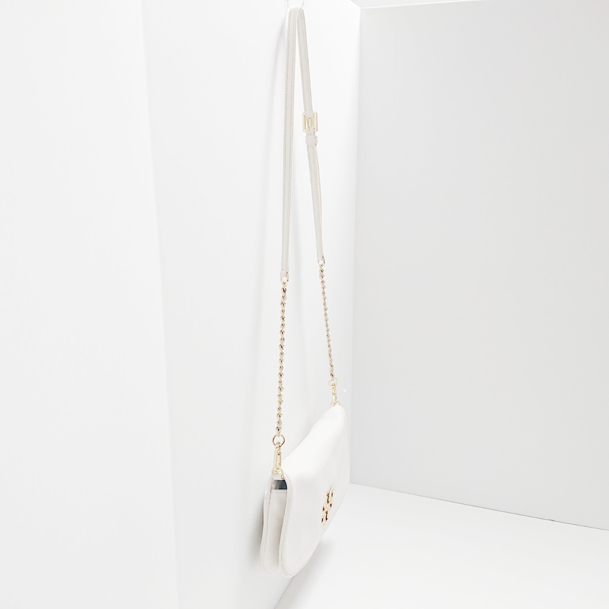 トリーバーチ/ショルダーバッグ/白/レザーの買取実績【ブランディア】