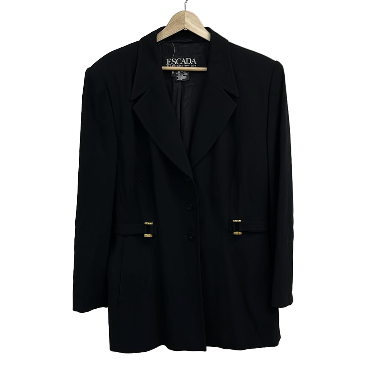 エスカーダの中古通販 | ブランディア