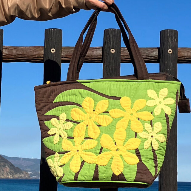 ハワイアンキルト トートバッグ ジンジャー シダ ファスナー付き