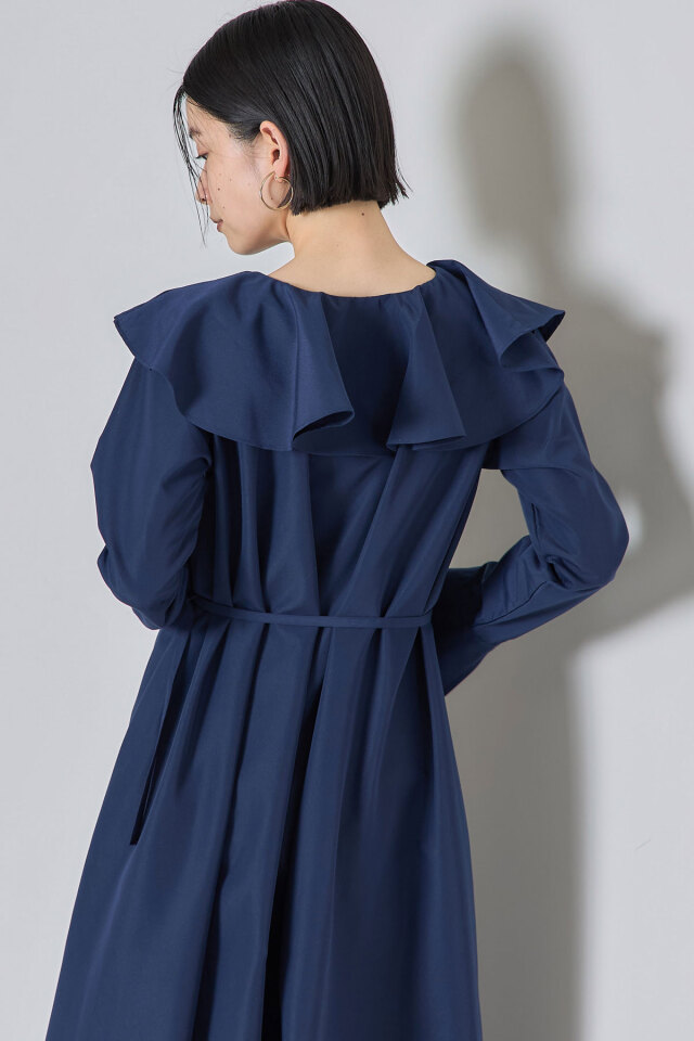 フレア衿ロングワンピース