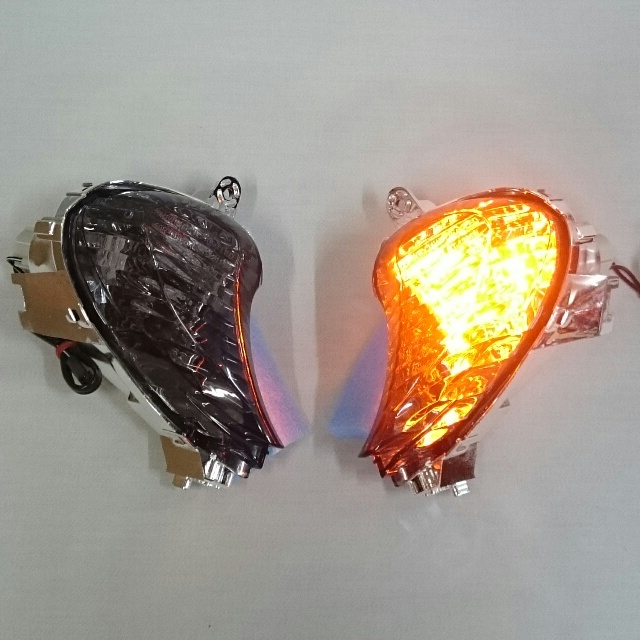 隼08-20年OdaxGSX1300Rスモークレンズコンプリートキット未使用品！ SUZUKI >> GSX1300R 隼（08-20） スモークレンズ・コンプリートキット2