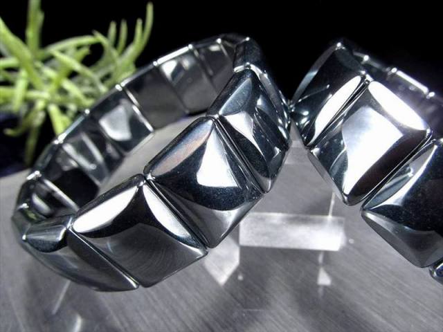 テラヘルツ鉱石 バングルブレスレット W=20mm×14珠肉厚 プレートカット