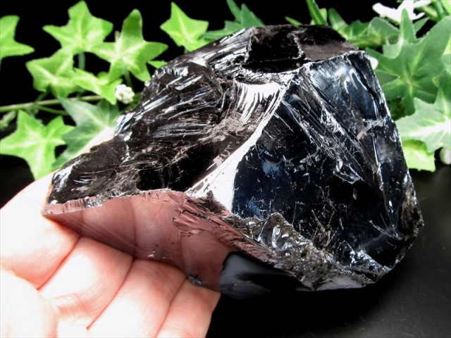 テラヘルツ鉱石 原石 最大幅133mm 重さ615g つやつや光沢 話題の 高