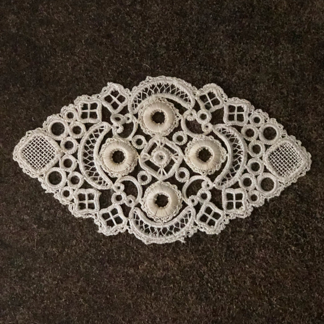 francjour フランジュール ｜ アンティークレースモチーフ / フランス