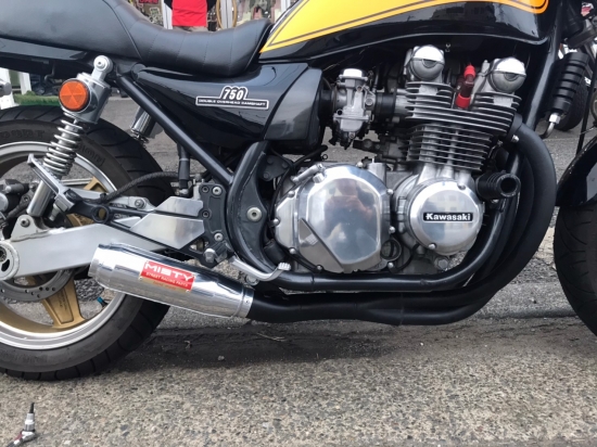 ゼファー750 MISTYモナカマフラー＜BK＞
