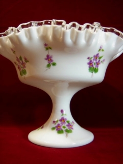 フェントン シルバークレスト ミルクガラス&ビオラのコンポート[AW0785]