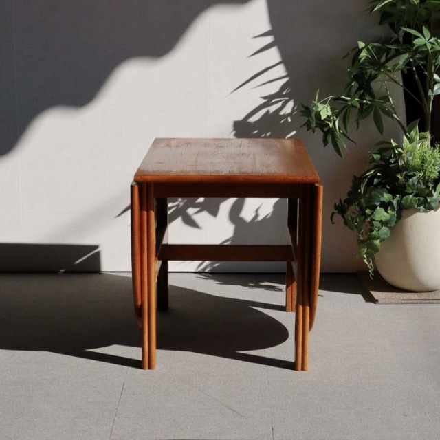 折りたたみ式ダイニングテーブル | 英国ヴィンテージ家具 | どなどな