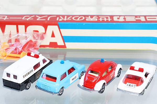 ミニカーショップ ケンボックス トミカギフトセット世界のポリスカー