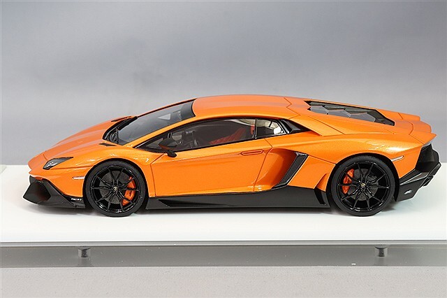 アイドロン 1/43 ランボルギーニ アヴェンタドール LP720-4 50° アニ