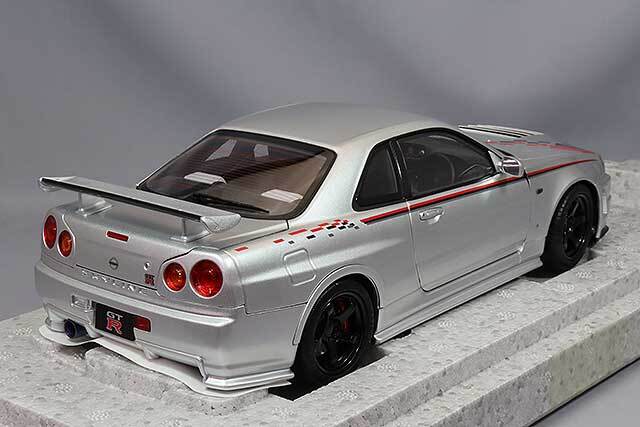 MOTORHELIX 1/18 日産 スカイライン GT-R R34 ニスモ カスタマイズド