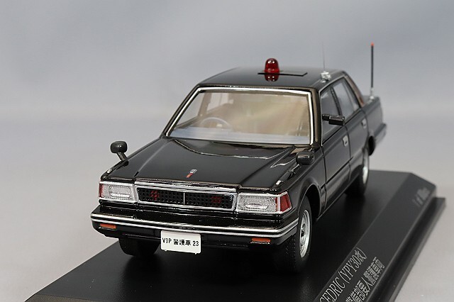 RAI'S 1/43 日産 セドリック (YPY30) 1985 警察本部警備部要人警護車両