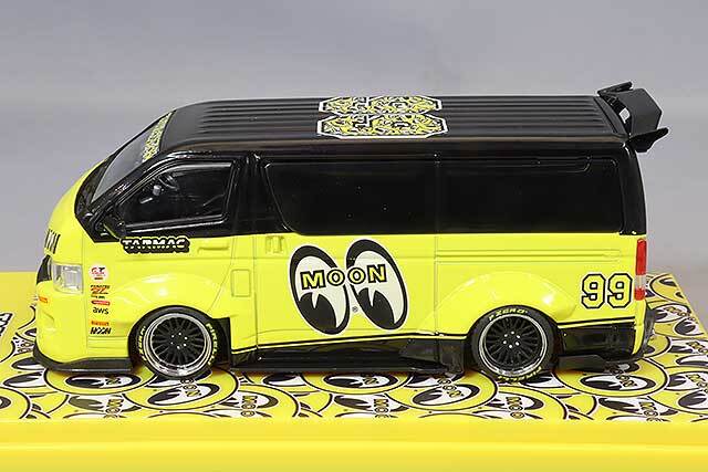 Tarmac 1/43 トヨタ ハイエース ワイドボディ ムーンアイズチーム バン