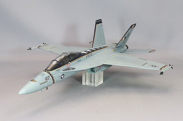 ホビーマスター 1/72 F/A-18F スーパーホーネット VFA-122 フライング