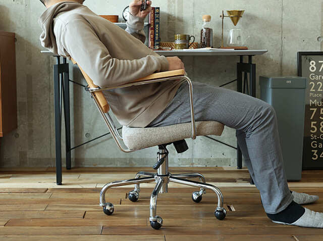 デスクチェア form（フォーム）｜北欧・ヴィンテージインテリア・家具