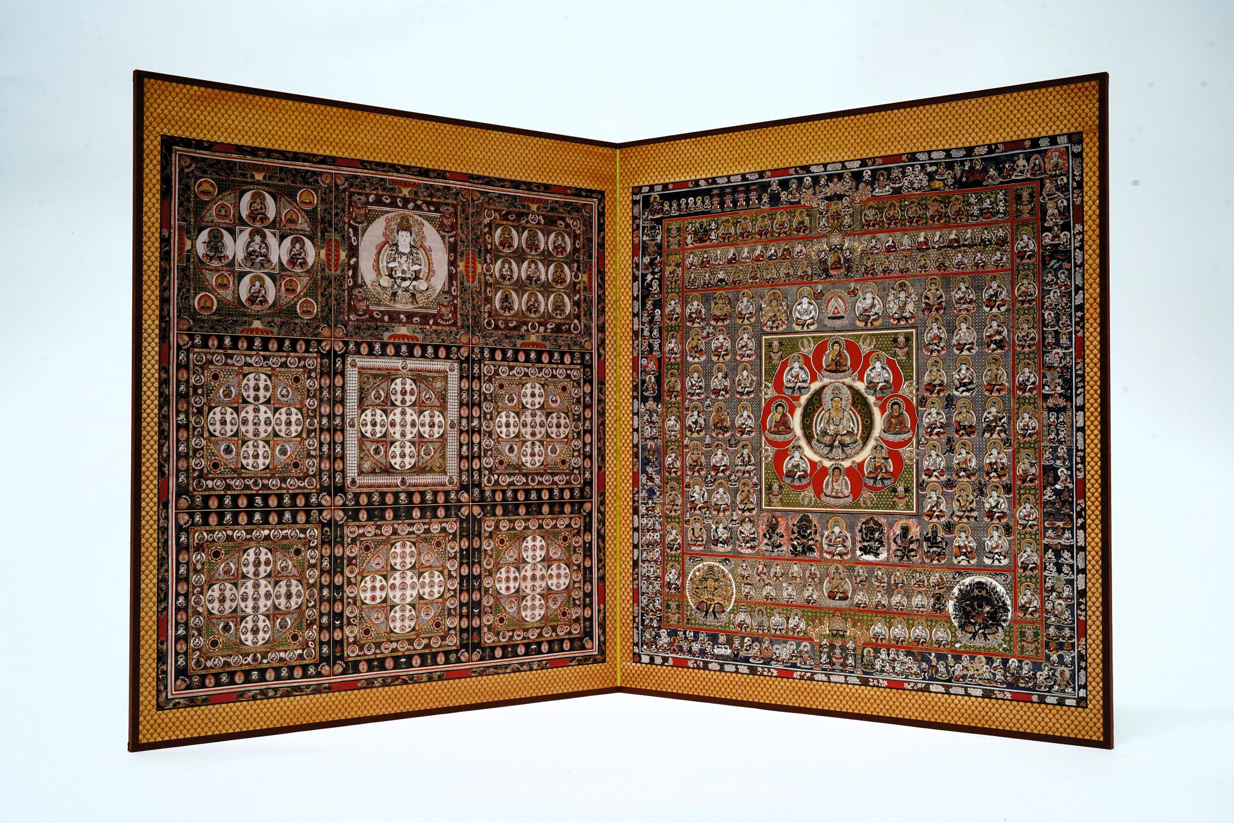 総本山善通寺所蔵 両界曼荼羅図【二曲屏風】 総本山善通寺公式