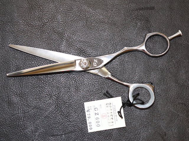 アコス GZ600 AKKOHS 美容師用 理容師用 トリマー用 中古シザー ハサミ