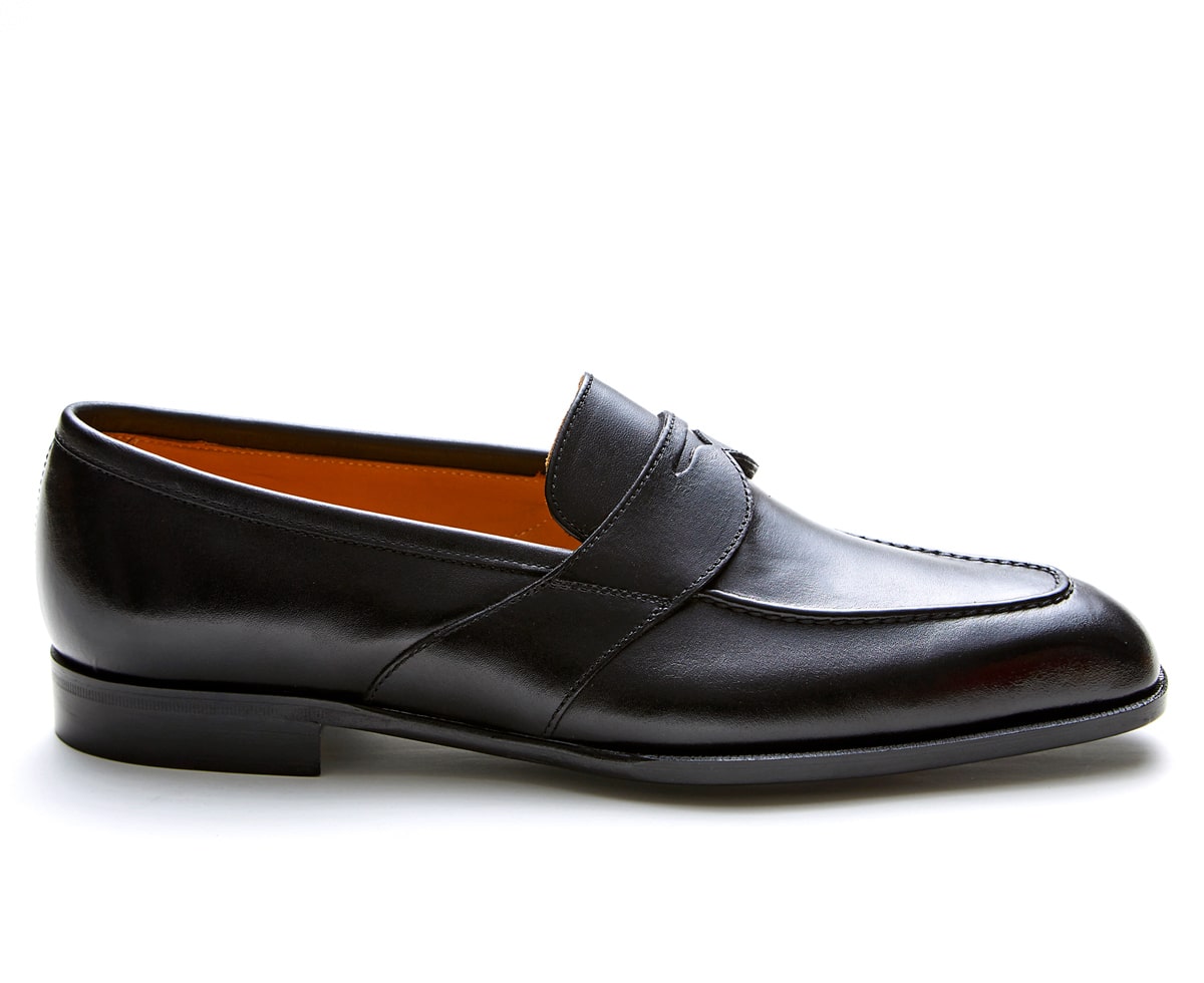 イウゲン IG100： タイドアップしたドレススタイルからカジュアル