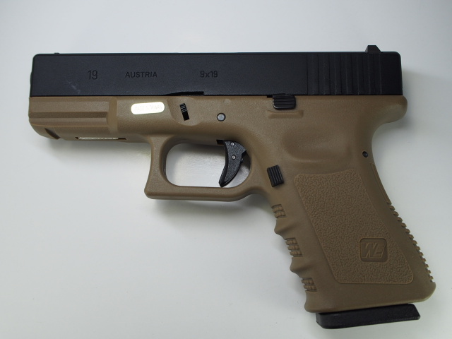 WE G19 Gen.3 GBB TAN （グロック19 ガスブローバックガンシリーズ）