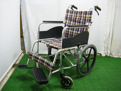 車椅子「アルミ製介助用車いす」（松永製作所／AR-300／介助式／標準