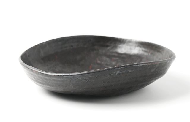 吉田学 縁鉄織部反り鉢（大） ｜ 暮らしのうつわ花田 和食器 通販