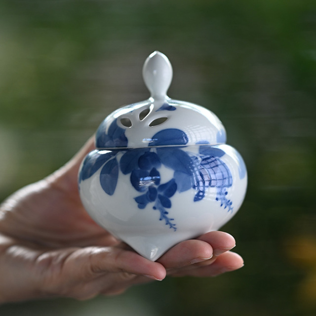 茶道具 | 染付香炉「萩」(AH-241) 作家「本多亜弥」