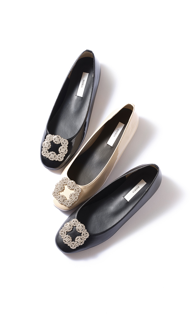 コーデの幅を広げるエレガントな