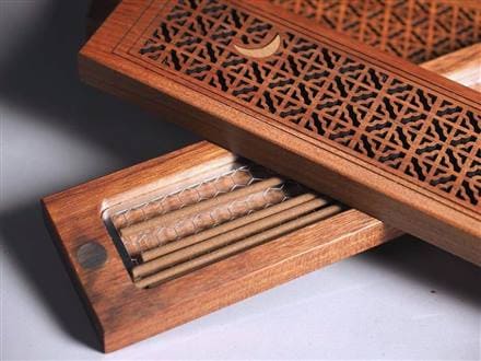 ◇美しい「透かし彫り」風香炉◇スティックタイプ対応♪◇香立て