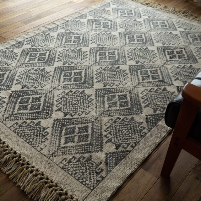 ヴィンテージ風のキリムデザインのラグマット 約 140×200 cm 1.5畳