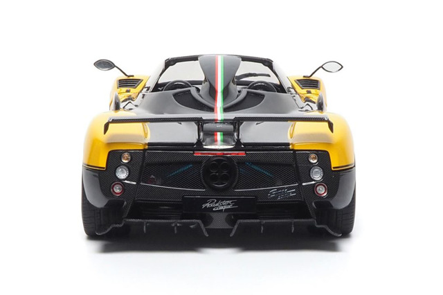 予約商品 ** BBR - Almost Real 1/18 Pagani Zonda Cinque Roadster