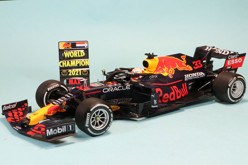 ミニチャンプス 1/18 レッドブル ホンダ RB16B アブダビGP 2021 Winner
