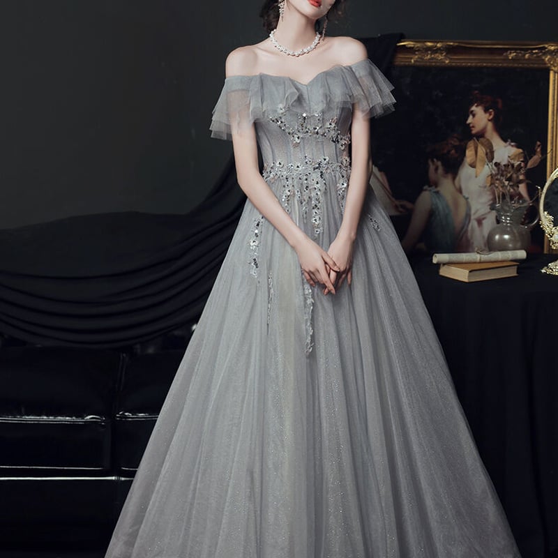 ☆初売りセール エリザベス王妃 シルバーグレーのエレガントオーバー