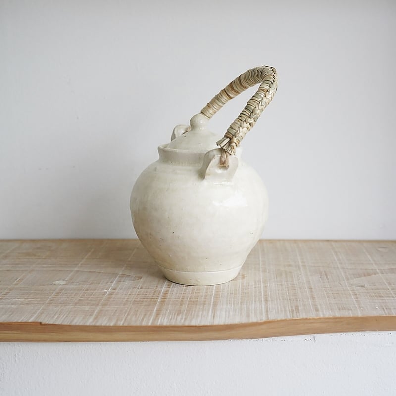 十場あすか・土と艸土瓶（小） | 黄魚オンラインショップ