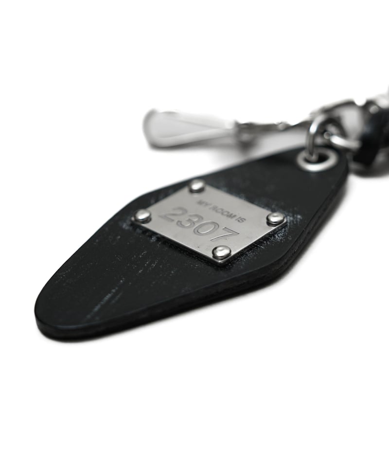 LUXURY MATERIAL LEATHER ROOM KEYRING by BRIDLE
