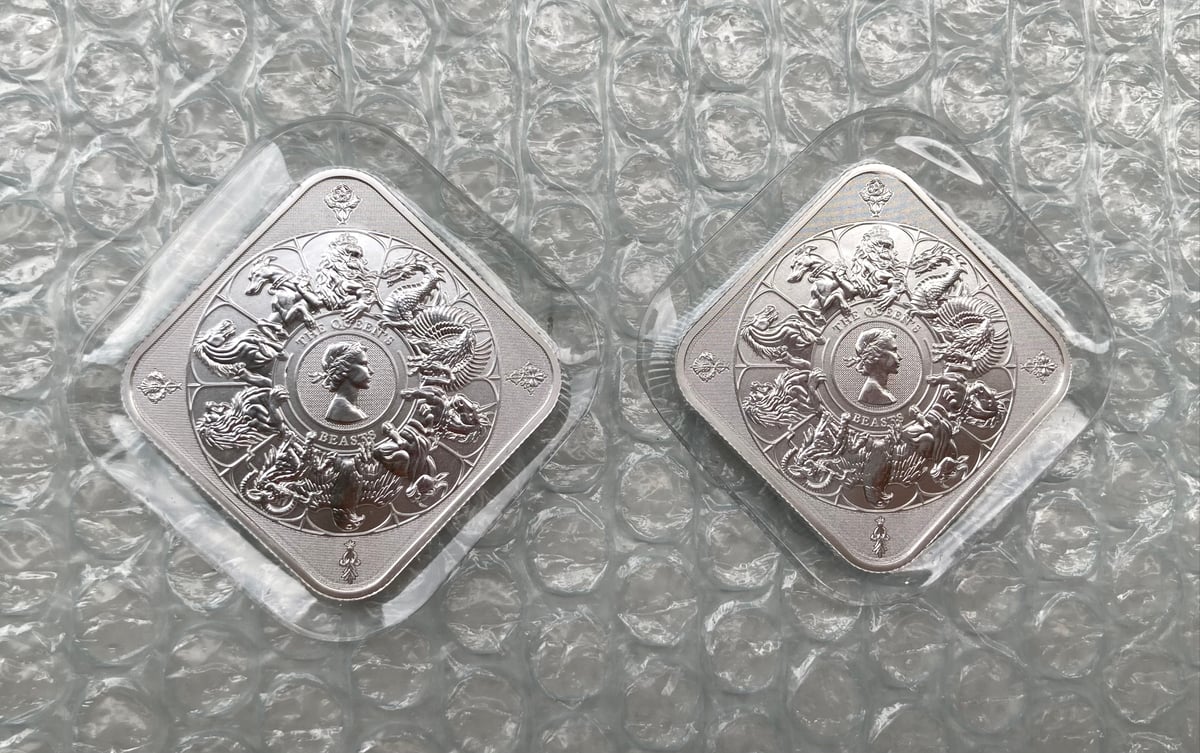 2枚セット】1オンス・シルバーバー クイーンズビースト コンプリーター
