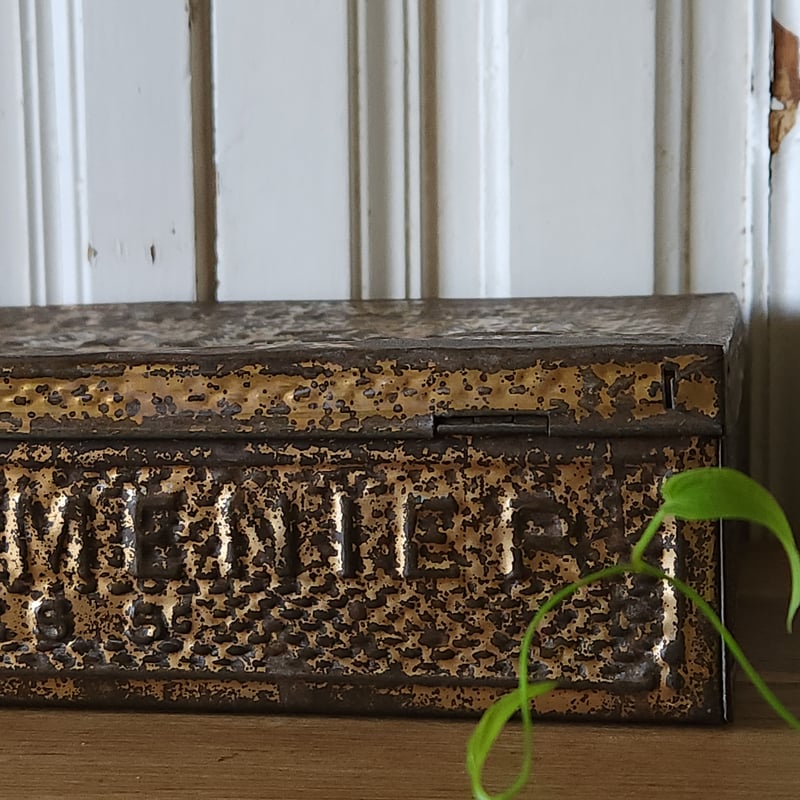 CHOCOLAT MENIER ショコラムニエTin缶 | リボンときどきネコ