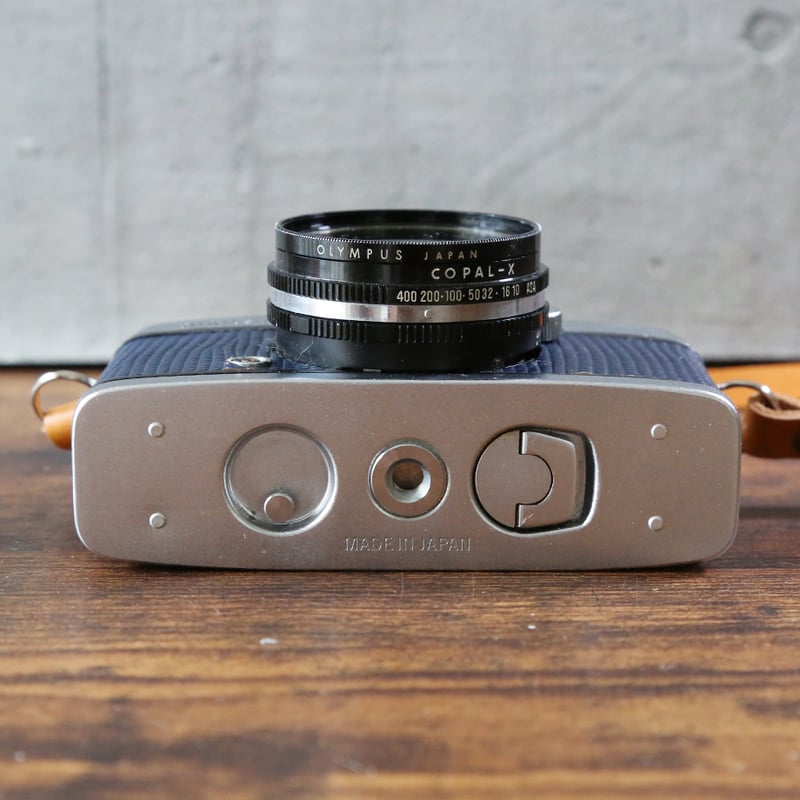 OLYMPUS】 PEN D2 フィルムカメラ（分解整備済・ネイビーブルー