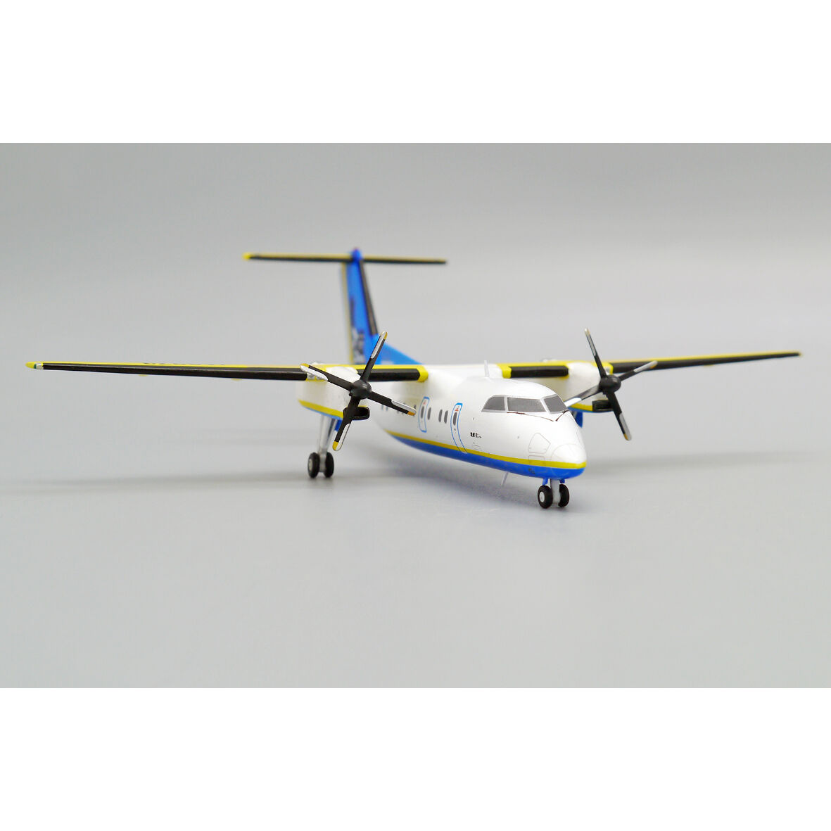 琉球エアコミュター8-Q100 JA8873 琉球エアコミュター8-Q100 JA8873