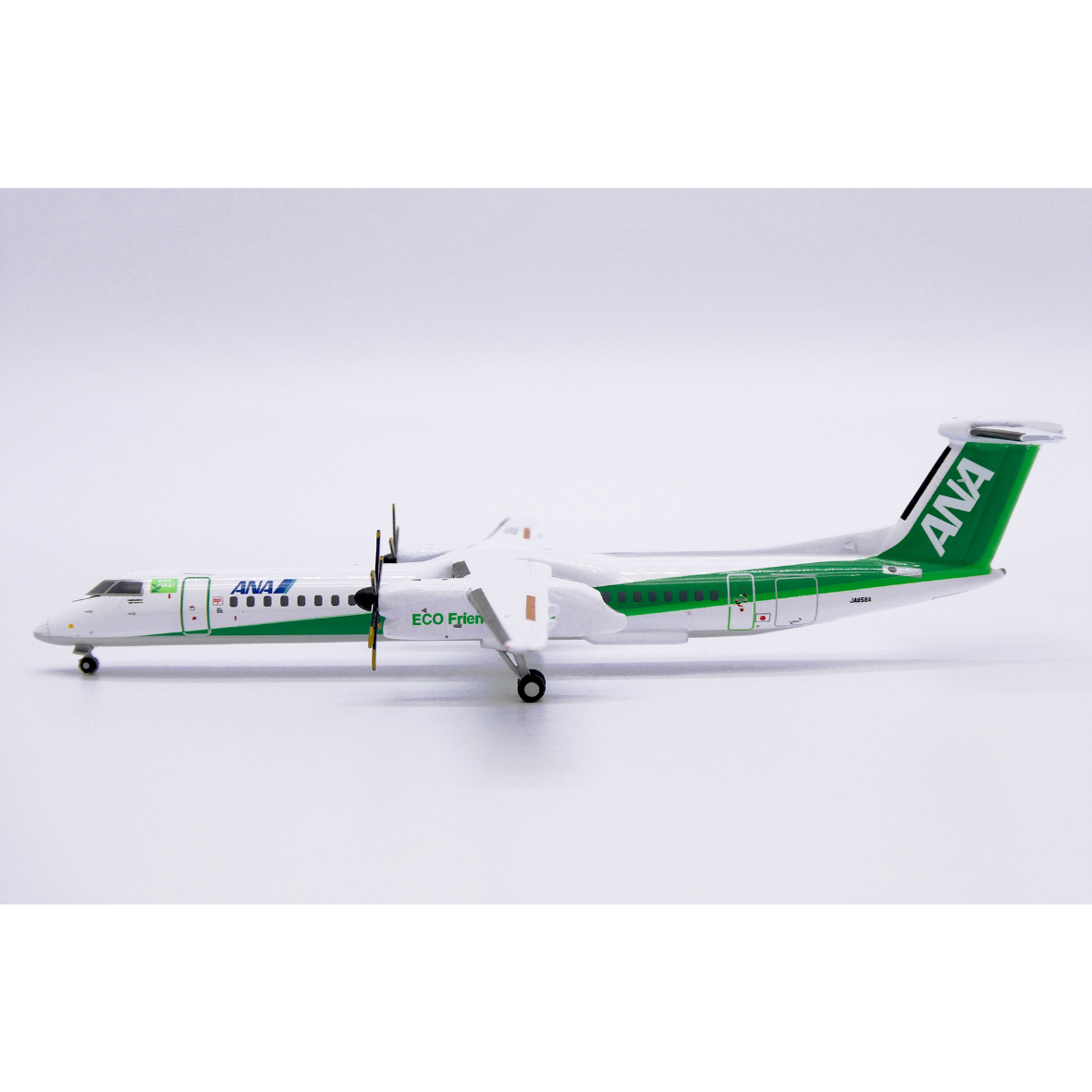 航空機・ヘリコプター ANA Dash8-Q400 JA451A eco Green 航空機