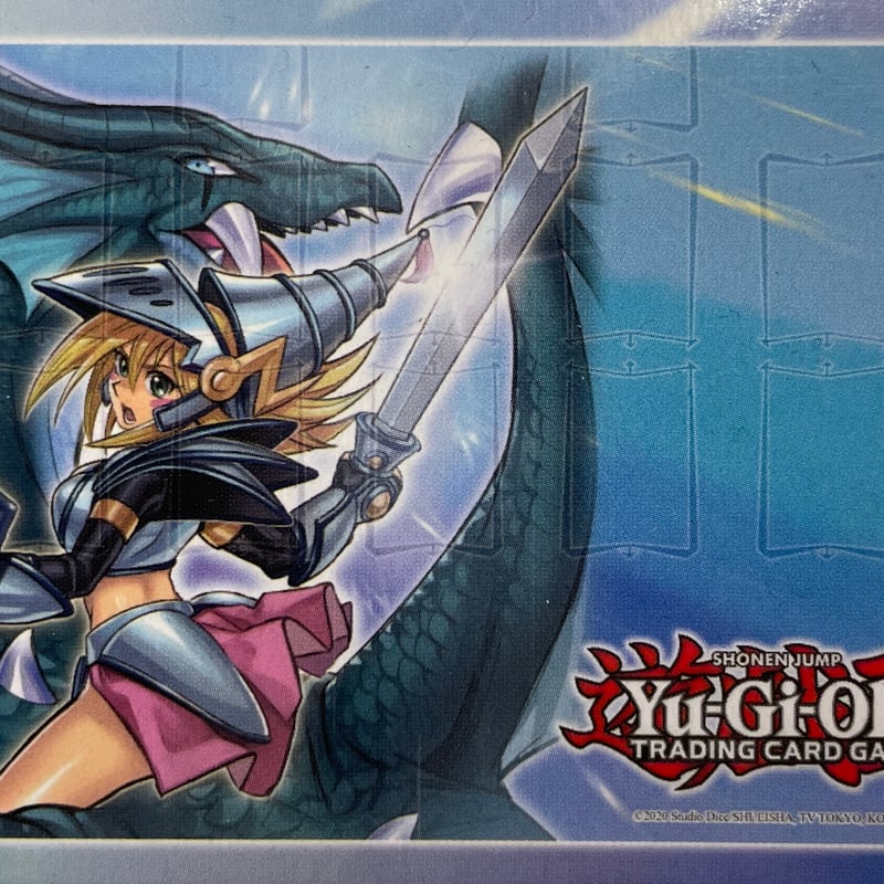 遊戯王 竜騎士ブラックマジシャンガール 新品未開封プレイマット
