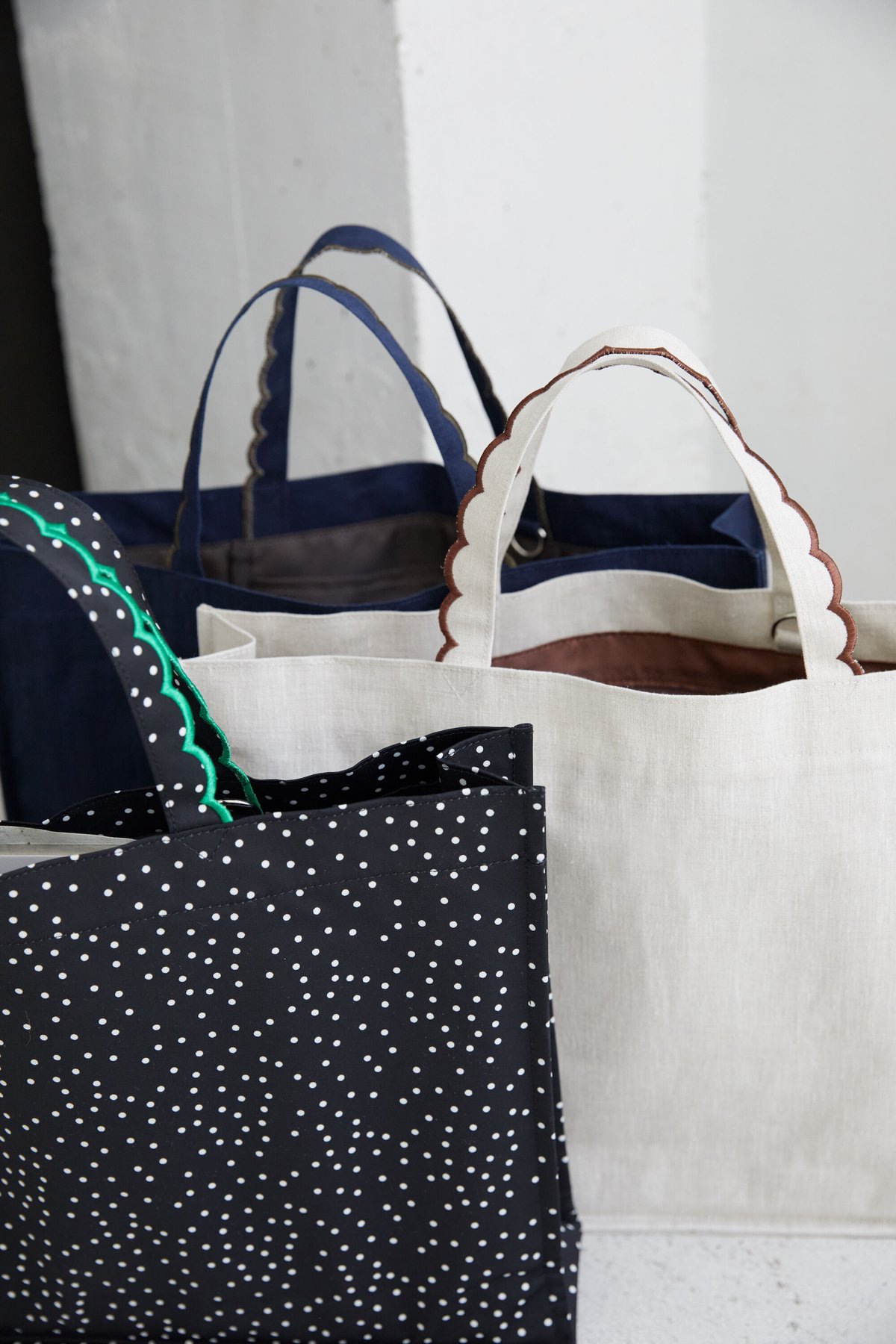 Fleur tote（medium） Navy | elu