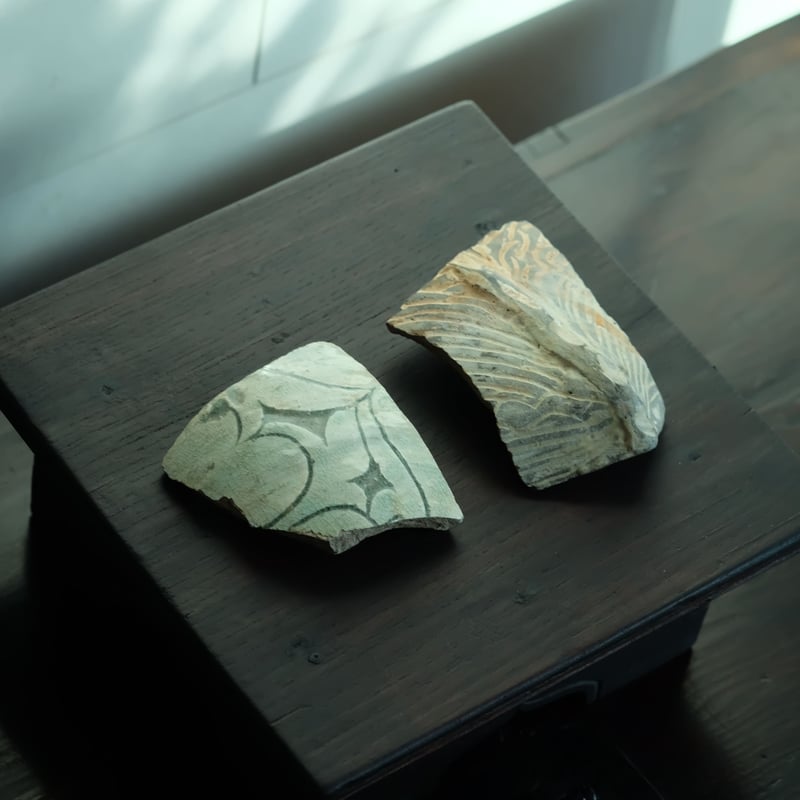 李朝初期 粉青沙器の陶片 | gallery & boutique 雪月花