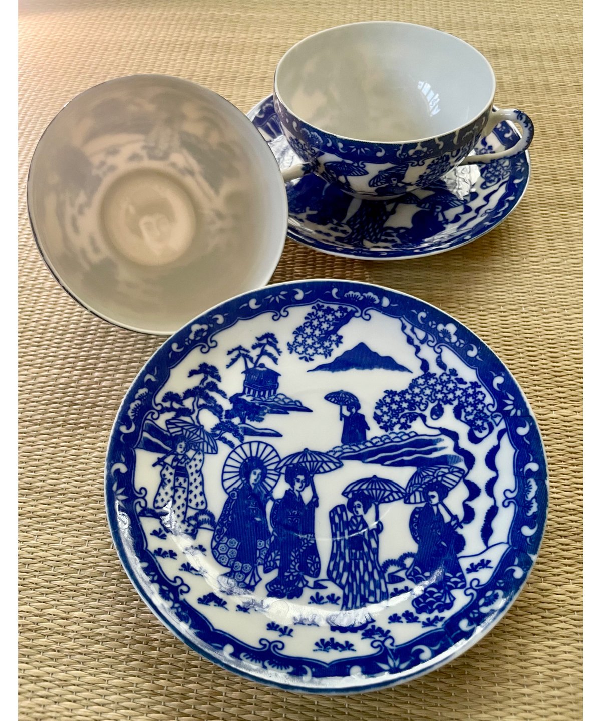 美品 同柄2客セット】日本特製 透かし芸者文様 エッグシェル 卵殻手