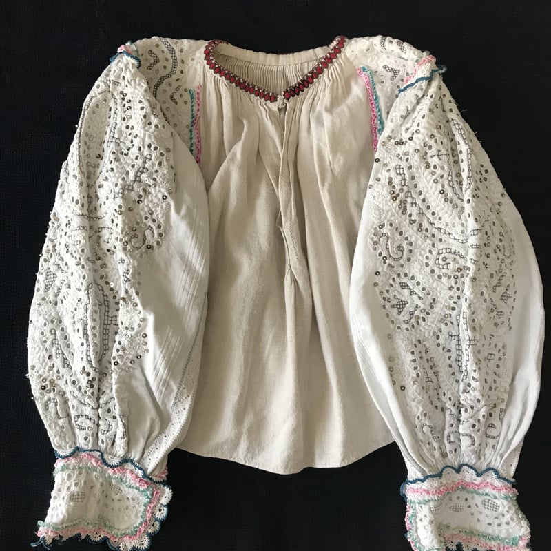 ルーマニア ヴィンテージ 手刺繍 スパンコール ブラウス