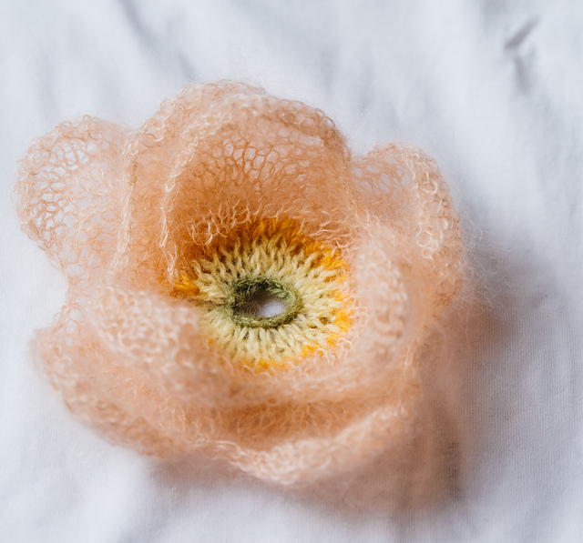 Ravelry: Colibri Poppy pattern by Midori Hirose