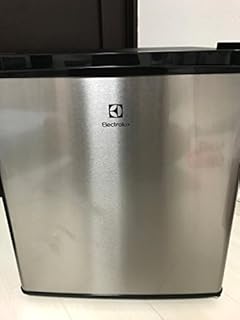 6畳の部屋に置いても気にならない小型・静音の冷蔵庫「ERB0500SA」を