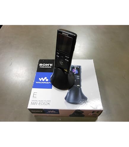 Amazon | SONY ウォークマン Eシリーズ スピーカー付 4GB レッド NW