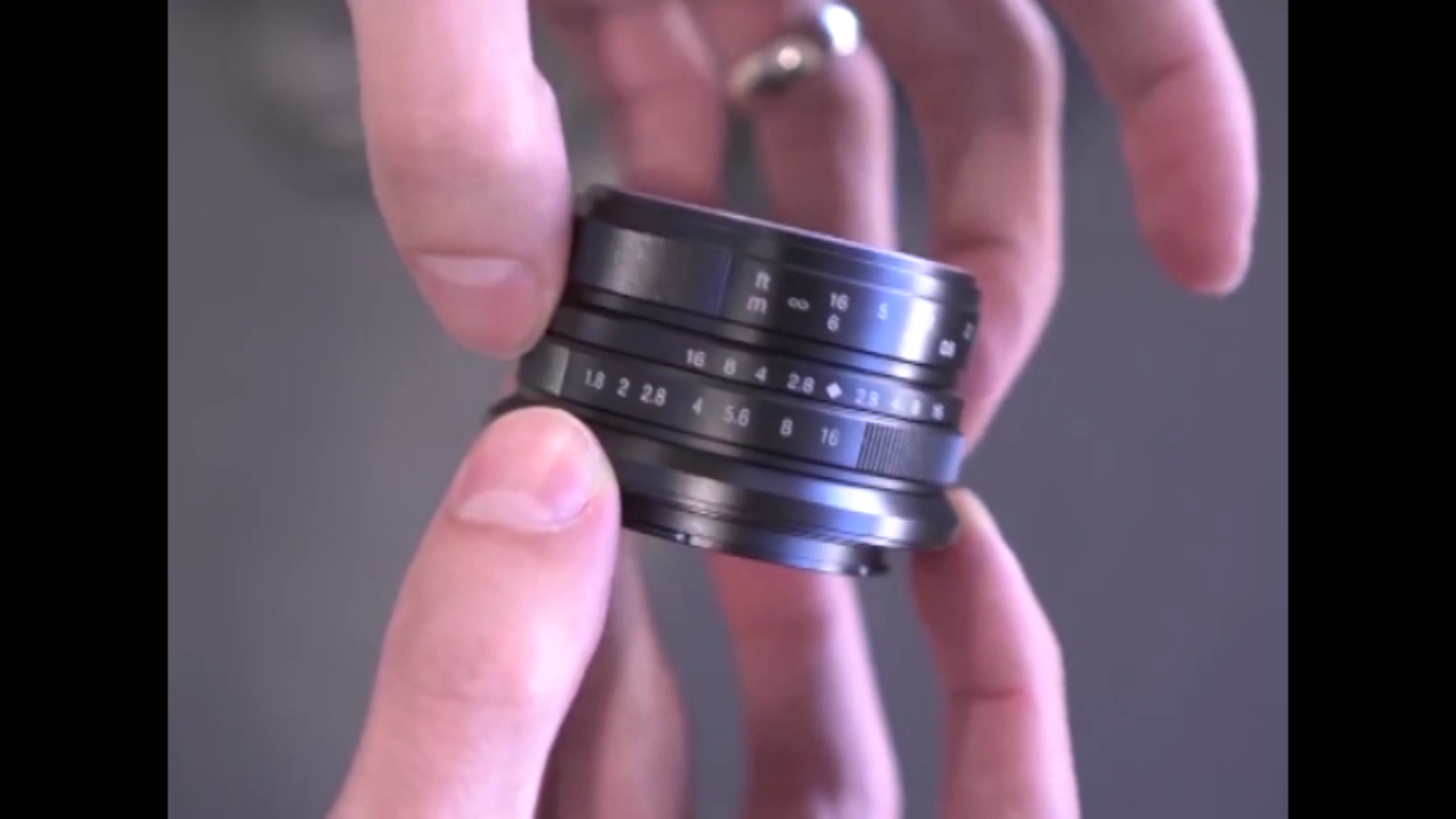 Amazon.com : 7artisans 25mm F1.8 Manual Focus Fixed Lens for Sony