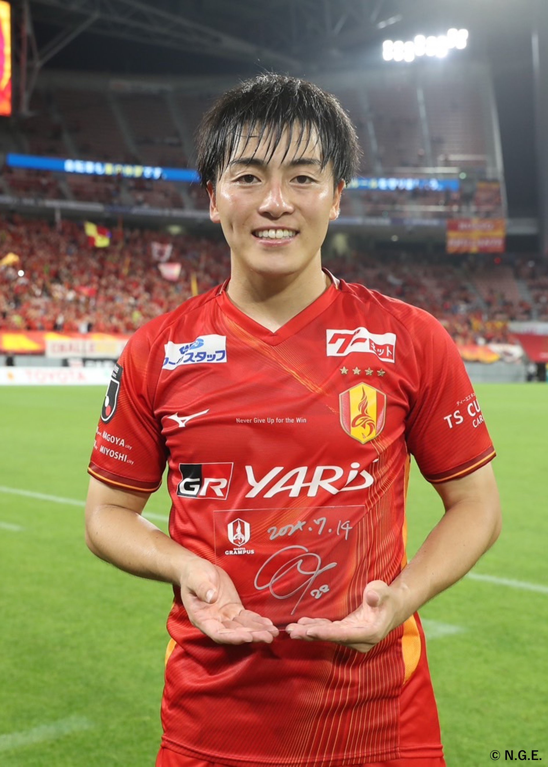 HATTRICK（ハットトリック）-選手の想いをファンへ届ける公式