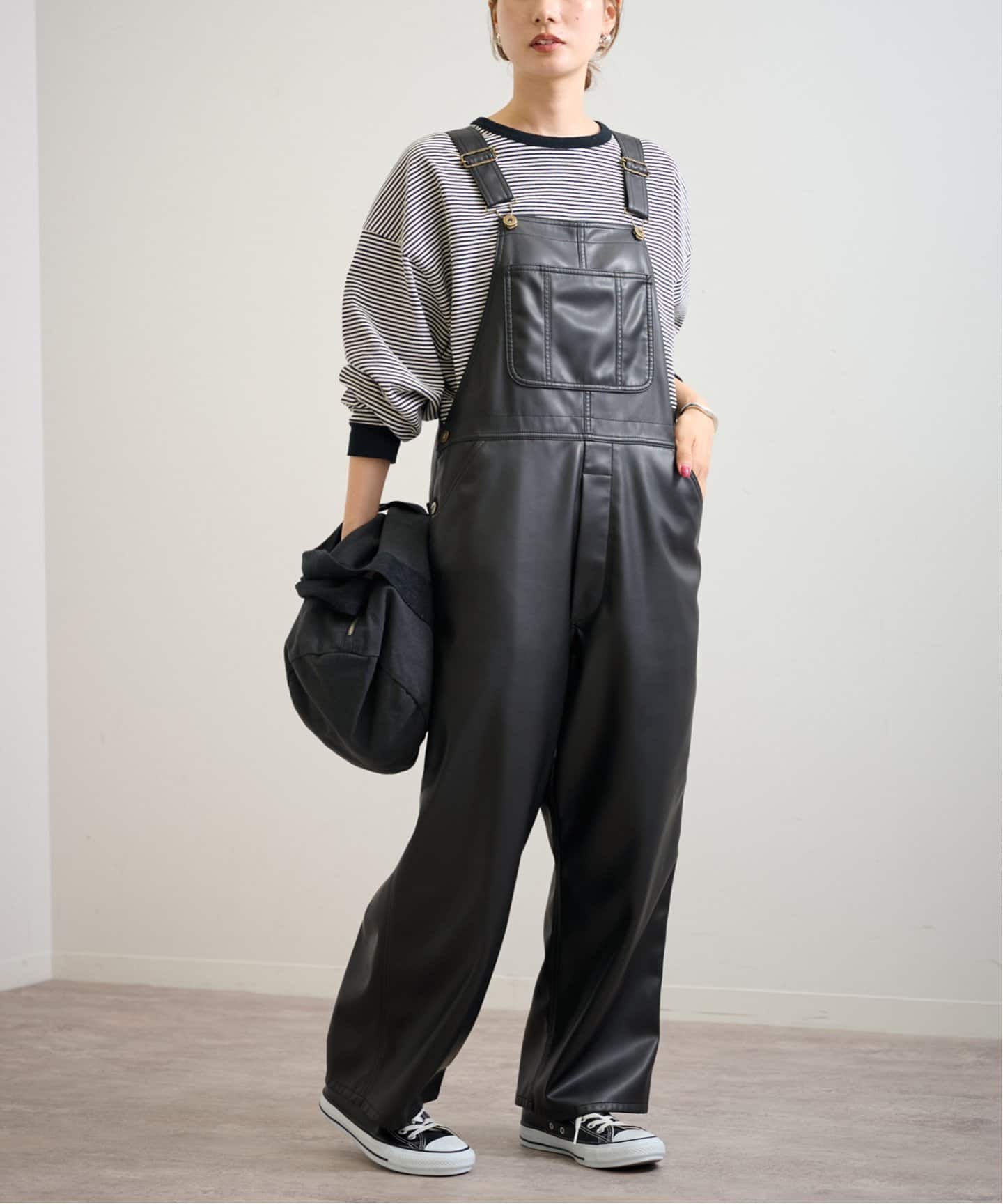 フェイクレザーオーバーオール（サロペット／オーバーオール