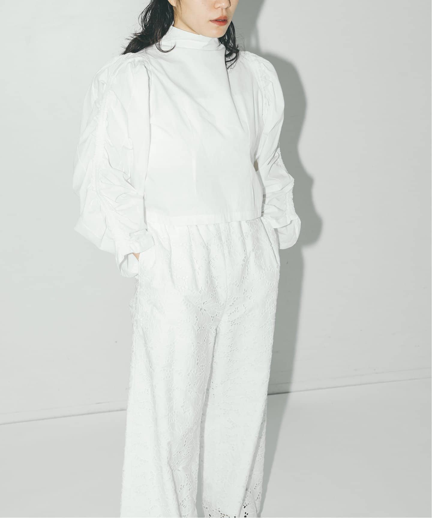 SEEALL/シーオール】 GATHER SLEEVE TOP:ブラウス（シャツ／ブラウス